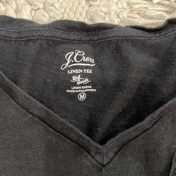 J crew black v neck tee shirt size M - Picture 2 of 2